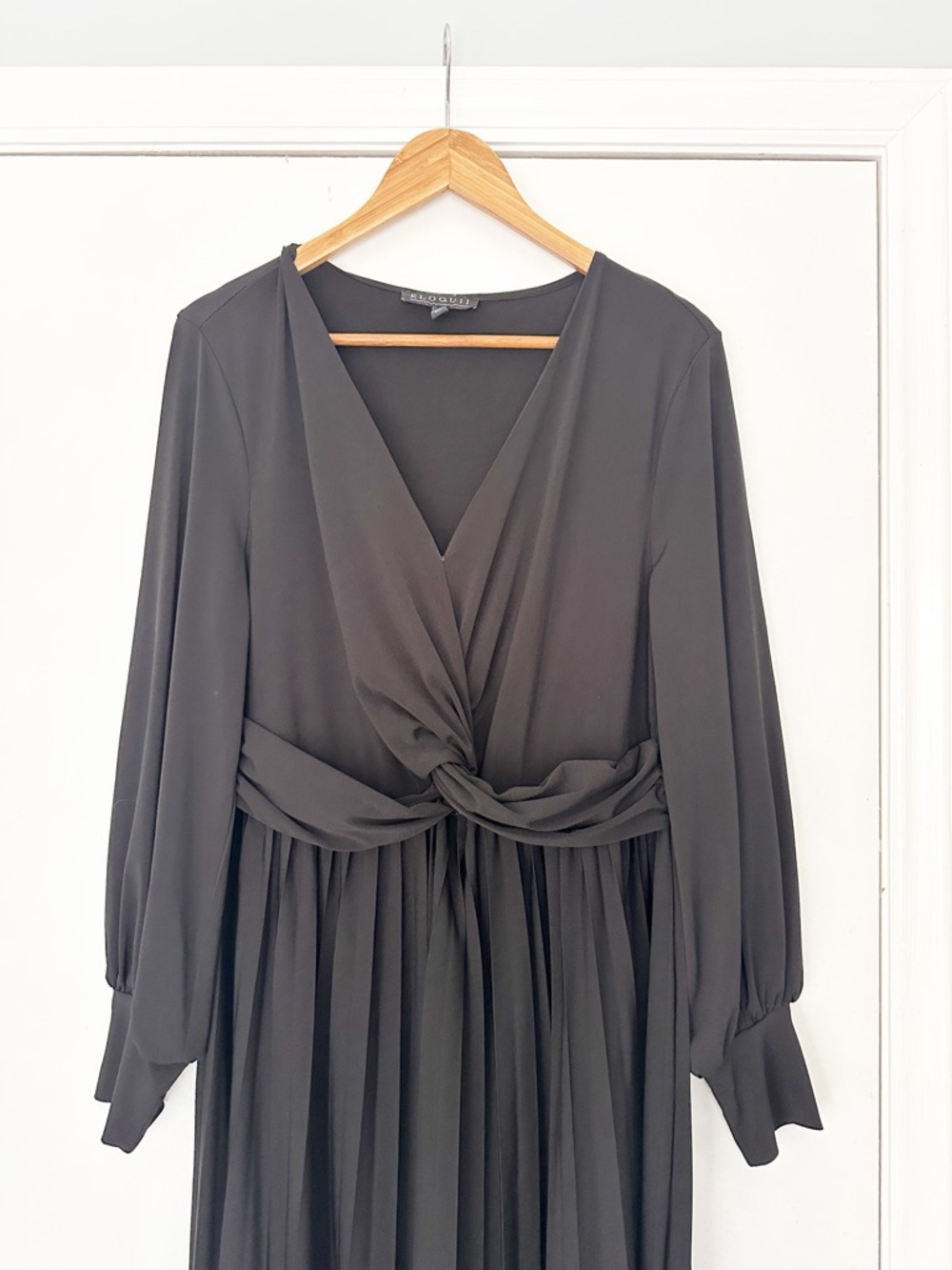 ELOQUII Plus Size Knot Front Pleated Skirt Dress Black 16 - Picture 4 of 11